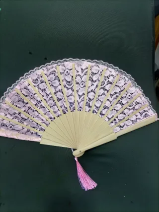 Abanico de encaje rosa y blanco