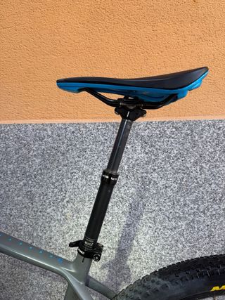 Bici MTB de carbono; Cube Reaction C62, talla L.