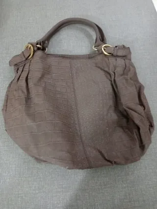 Bolso marrón efecto piel cocodrilo