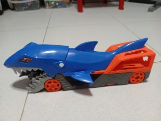 Hot Wheels Remolque Tiburón Azul y Naranja