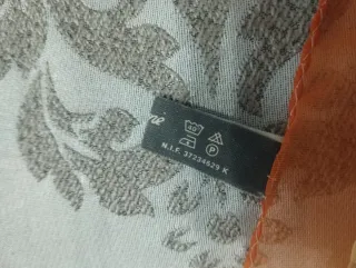 Pañuelo de cuello floral naranja y rosa