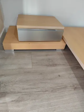 Tatami con 2 mesitas de noche