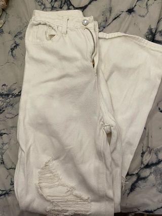 Pantalones vaqueros blancos rotos