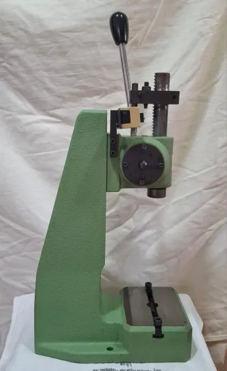 Prensa manual cremallera Schmidt