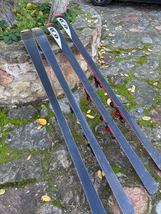 Lote 2 pares esquís Salomon y Rossignol