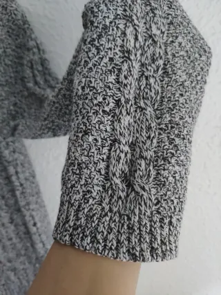 Jersey de mujer gris y blanco