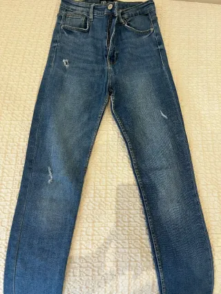 Pantalón vaquero Zara Talla 32