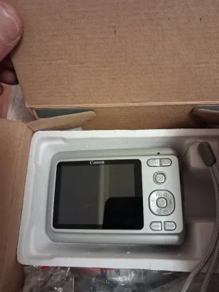 Cámara Canon 10MP 3.3x Zoom Plata