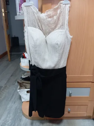 Falda negra efecto piel