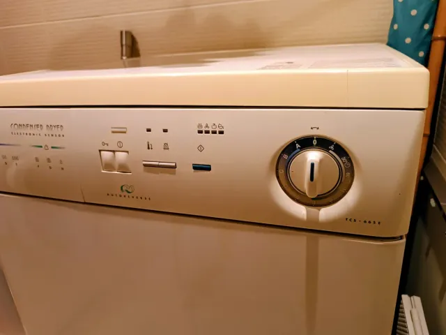 Secadora Zanussi Condenser Dryer