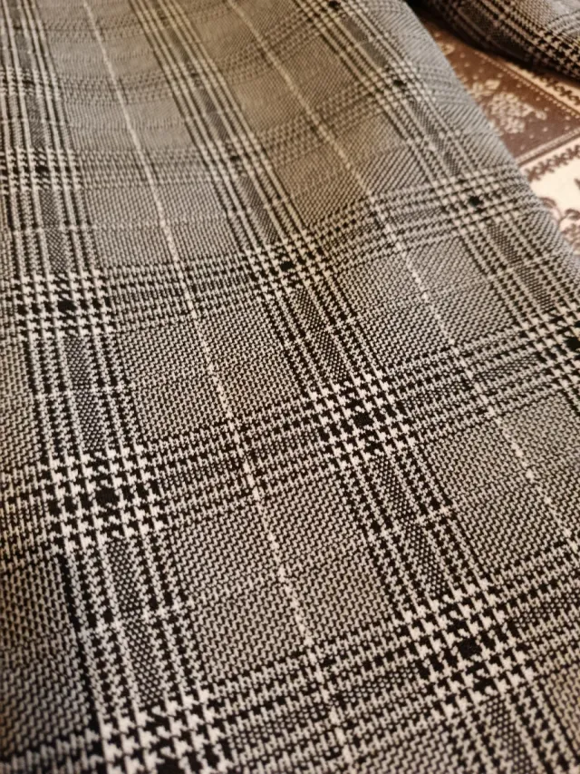 Pantalones vaqueros y de cuadros