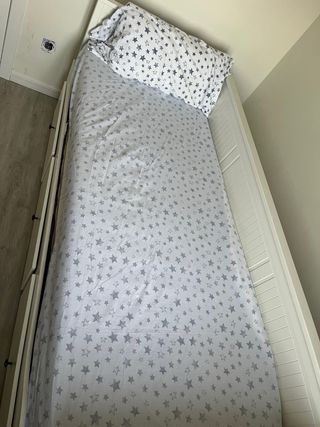 Cama  blanca Ikea Hemnes