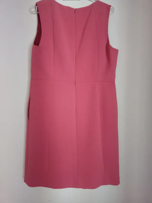 Elegante y sofisticado vestido rosa