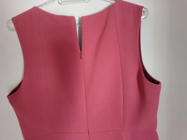 Elegante y sofisticado vestido rosa