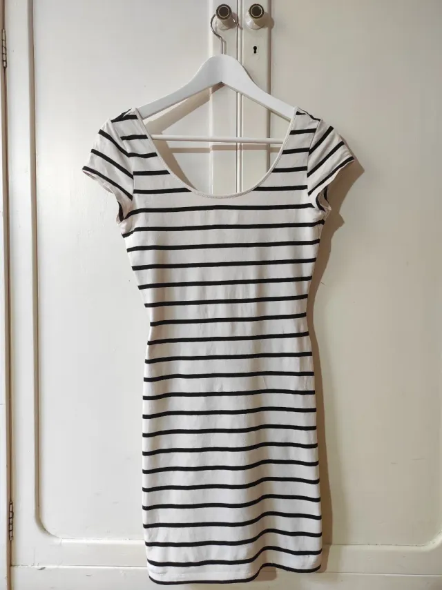 Vestido ajustado rayas blanco y negro