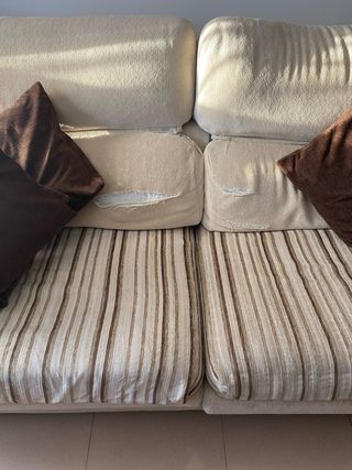 Sofás de tela beige y marrón
