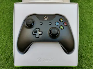 Xbox One S All Digital 1TB + Segundo mando