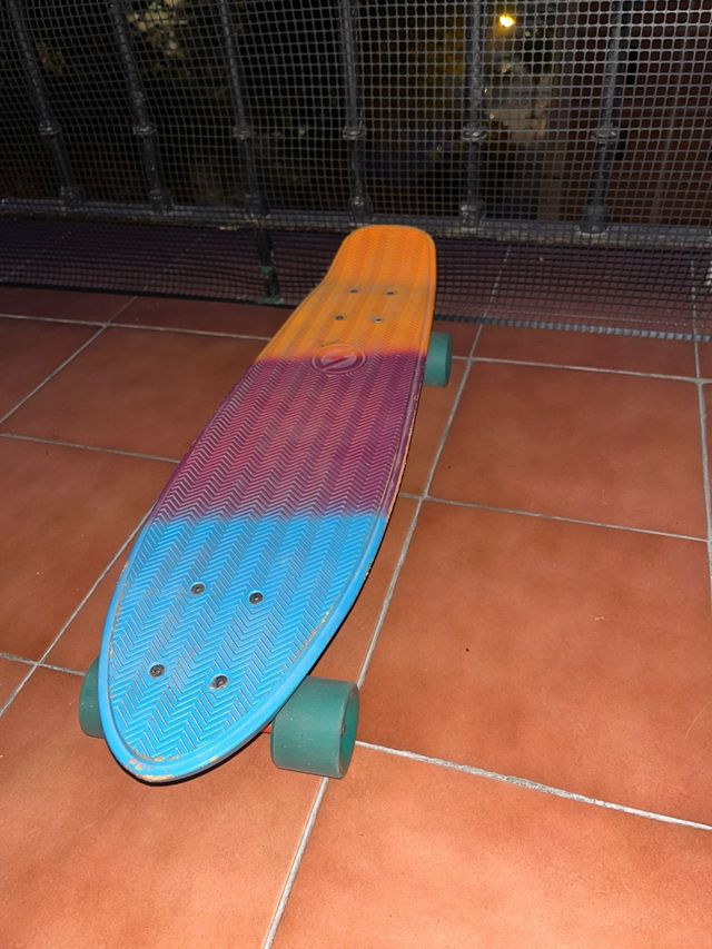 Monopatín Yamba degradado.