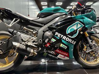 YZF R6 DESDE 216€/MES