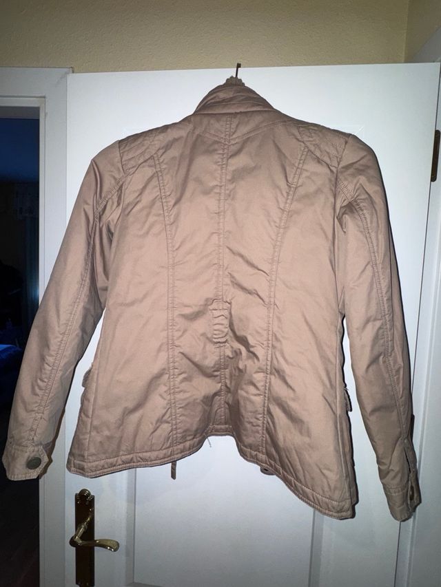 Chaqueta Fórmula Joven Talla 38 Beige