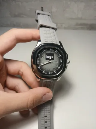 Reloj Pulsera Gris y Plateado