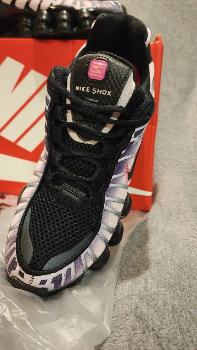 Nike Shox Mujer Negro/Rosa