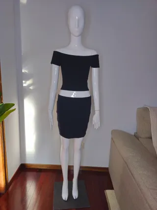 Conjunto falda y blusa negro