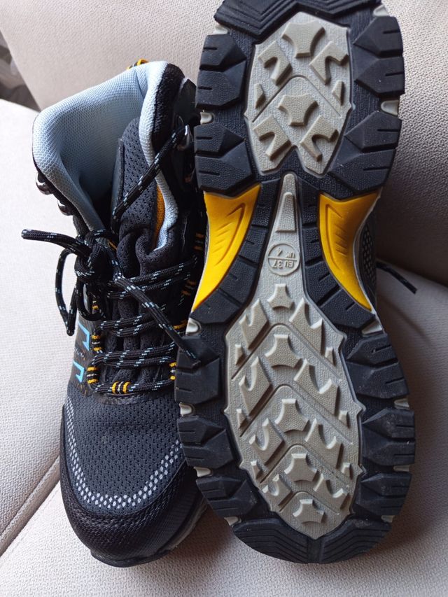 Botas Trekking Talla 37 Nuevas