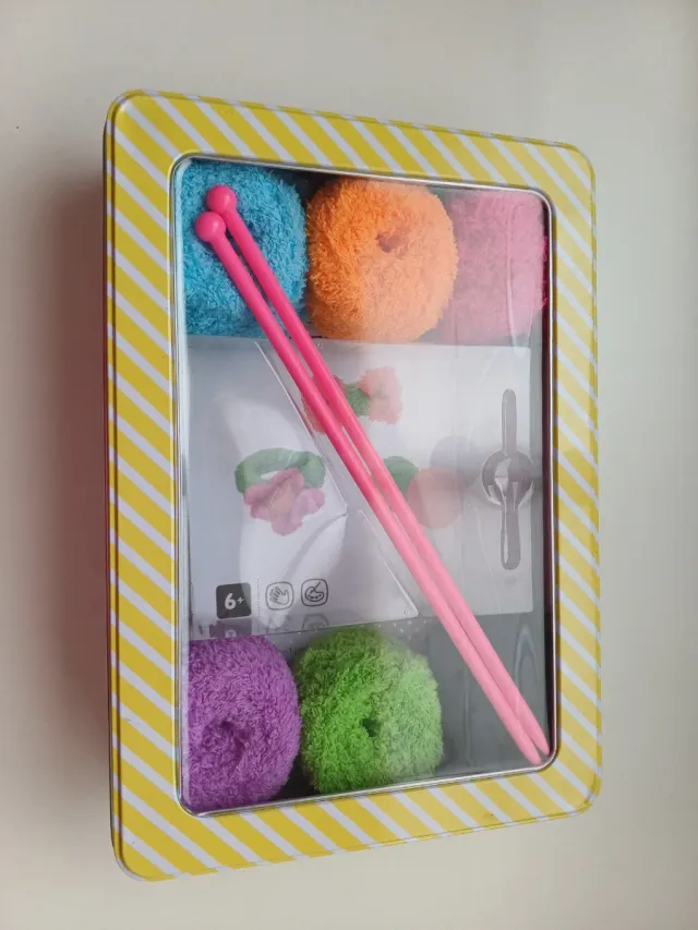 Kit de tejer con lanas y agujas