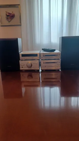 Equipo de música 4 módulos + 2 altavoces