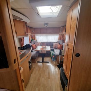 Caravana Hobby 560 WLU Prestige