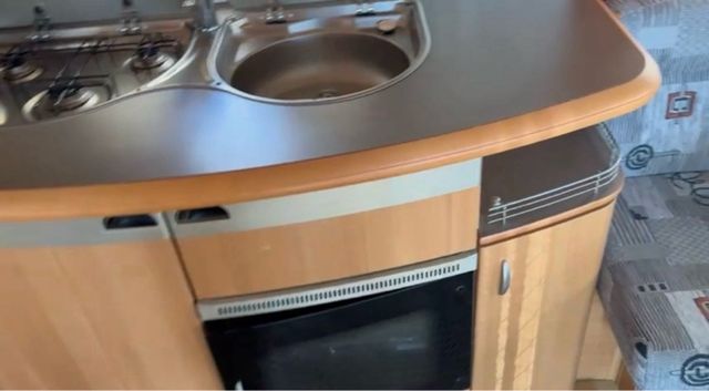 Caravana Hobby 560 WLU Prestige