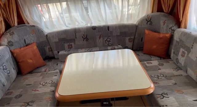 Caravana Hobby 560 WLU Prestige