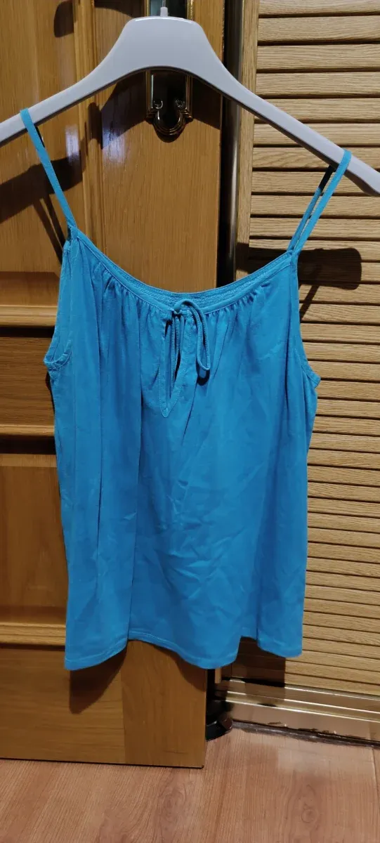 Camiseta tirantes azul