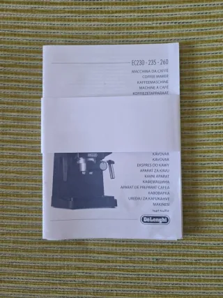 Cafetera DeLonghi Stilosa Negra