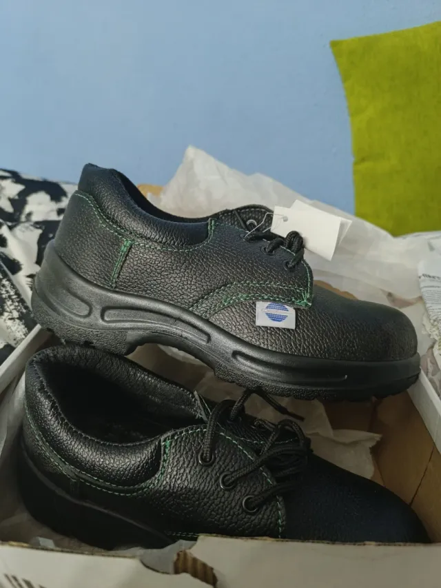 Calzado de seguridad negro