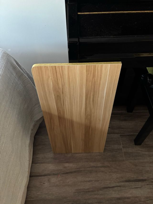 Mesa escritorio plegable de madera.