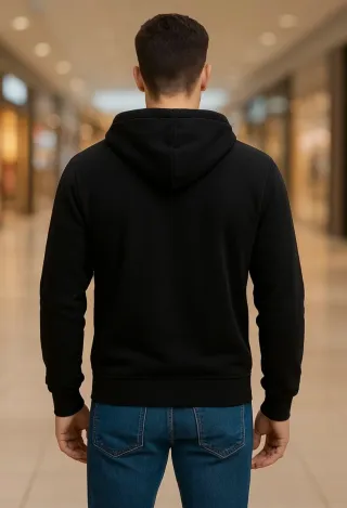 Sudadera negra con cremallera y texto