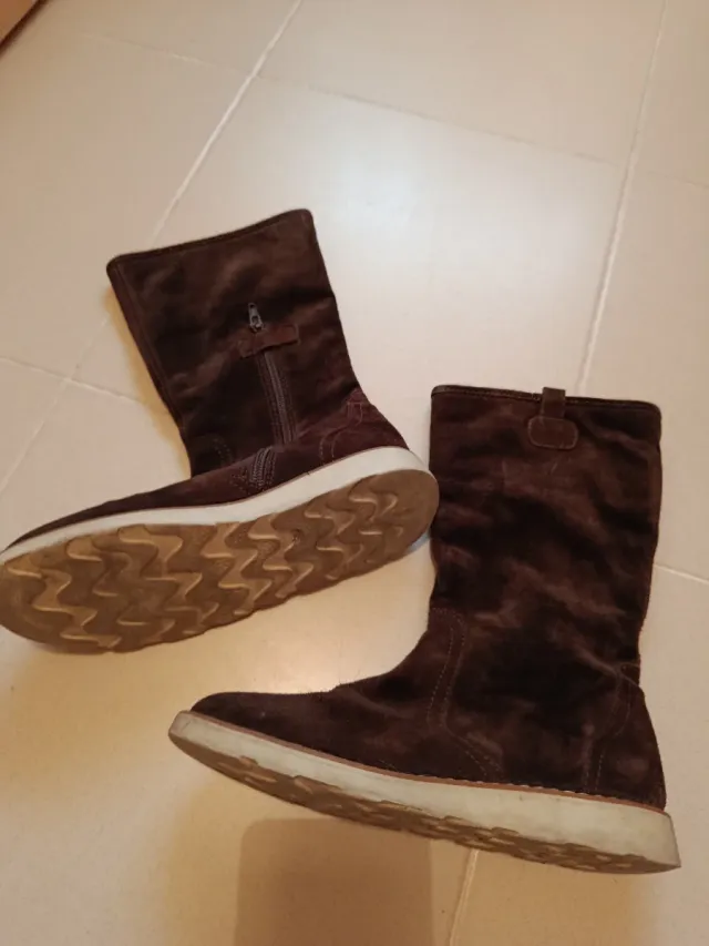 Botas de ante marrón