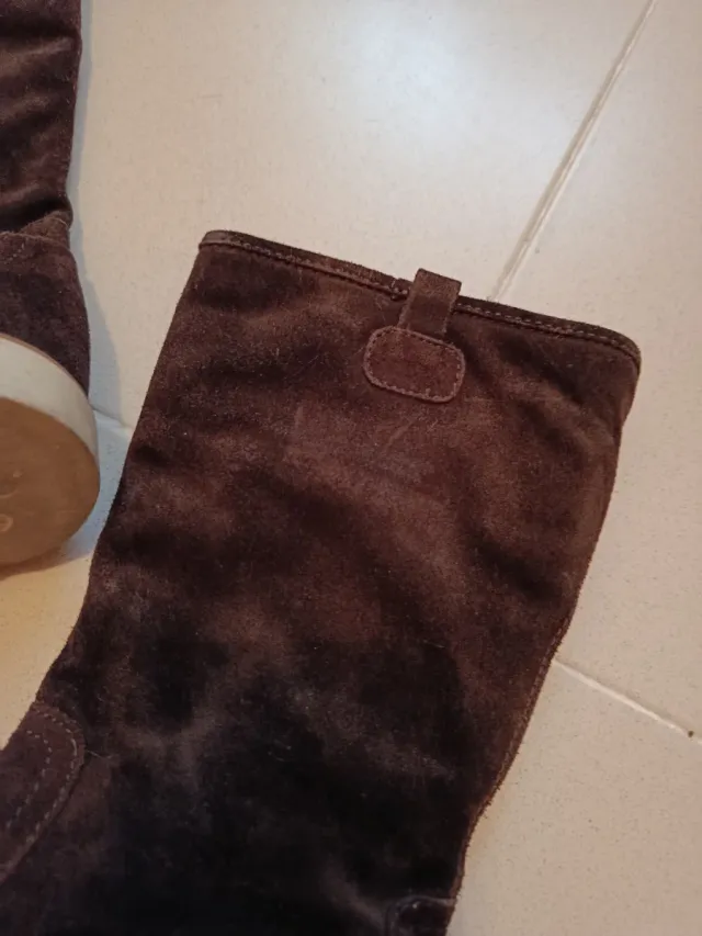 Botas de ante marrón