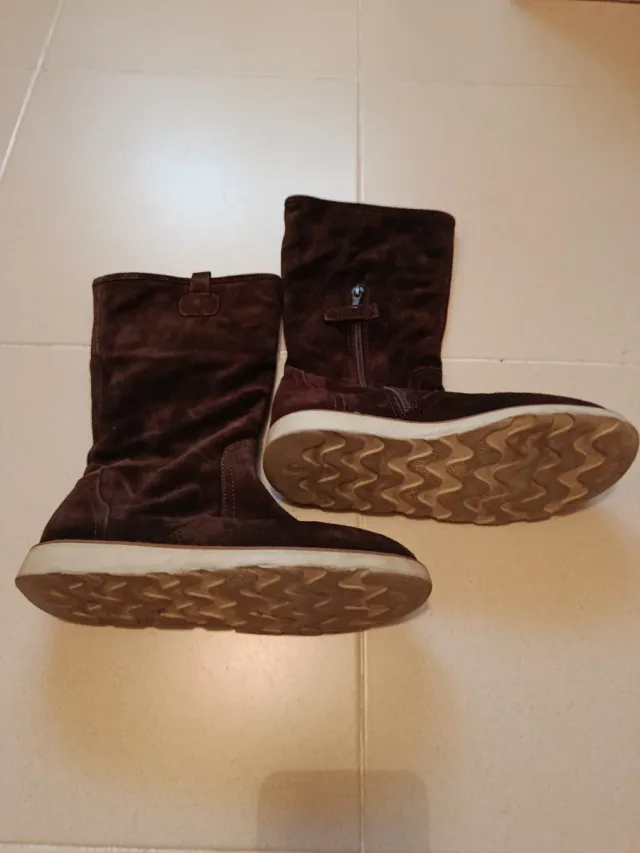 Botas de ante marrón