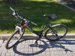 Bicicleta BYOCICLE 24