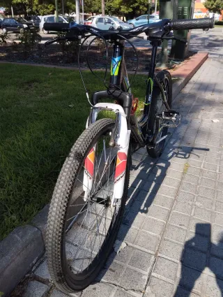Bicicleta BYOCICLE 24