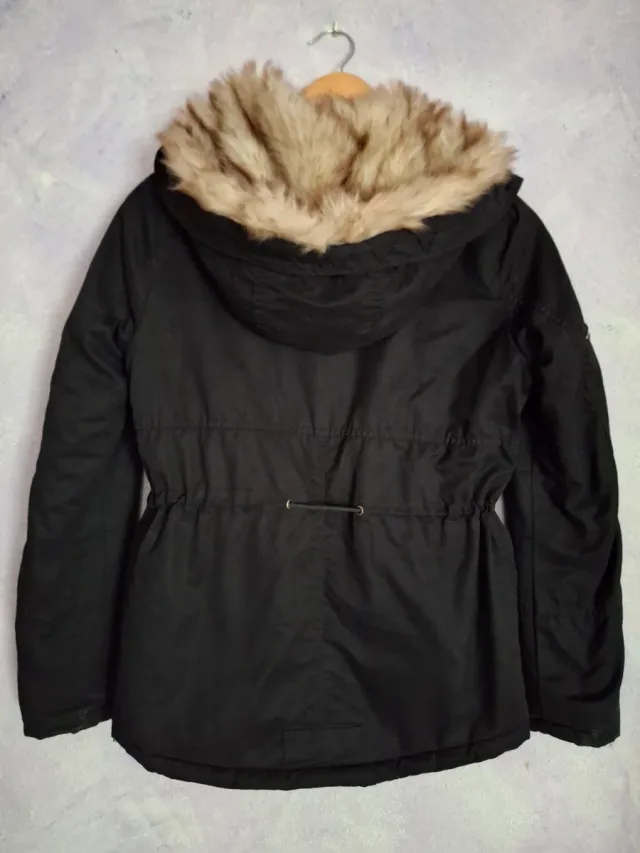 Abrigo negro chica Bershka