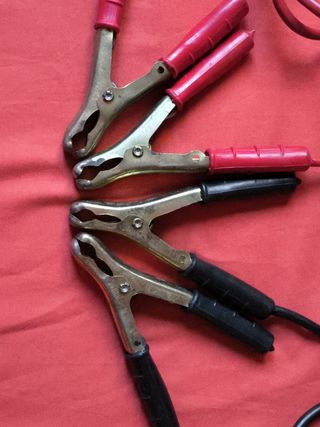 PINZAS PARA ARRANCAR BATERÍAS COCHE A COCHE