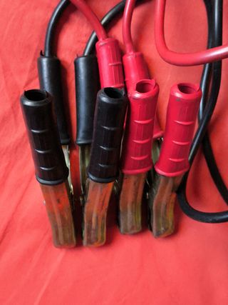 PINZAS PARA ARRANCAR BATERÍAS COCHE A COCHE