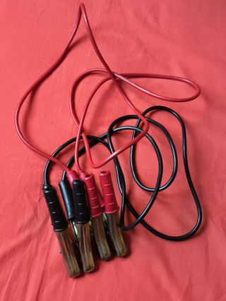 PINZAS PARA ARRANCAR BATERÍAS COCHE A COCHE