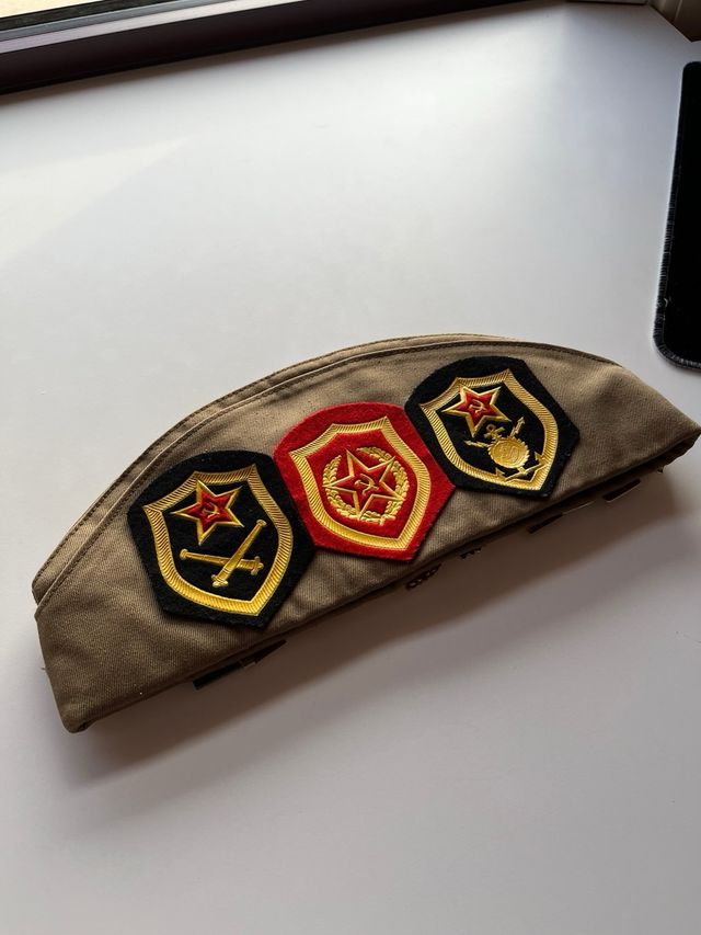 Gorra cuartelera soviética