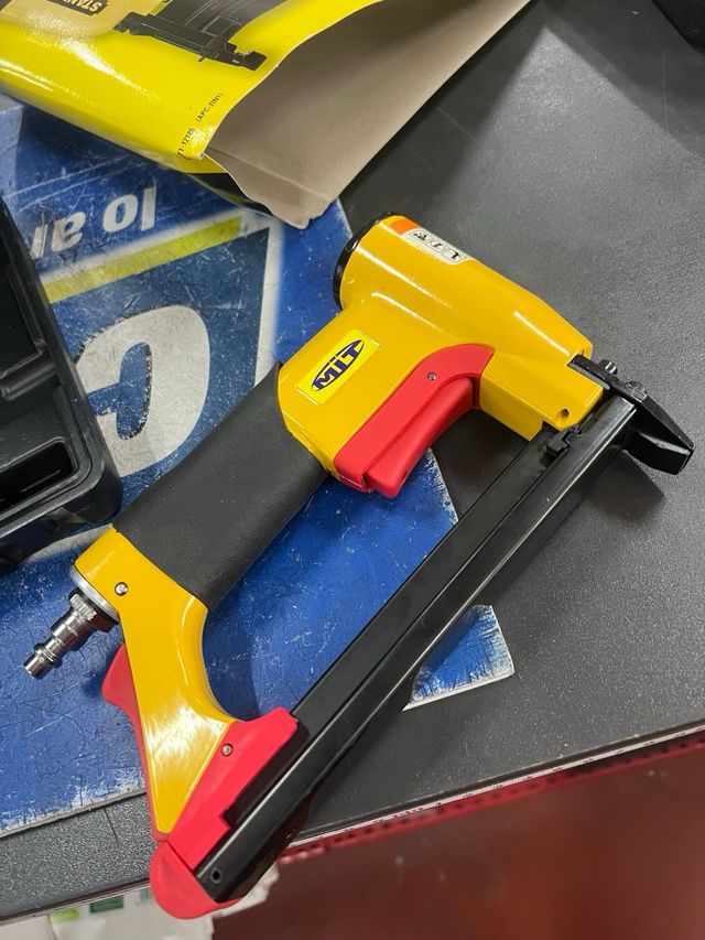 Maletín para Clavadora Eléctrica MIT