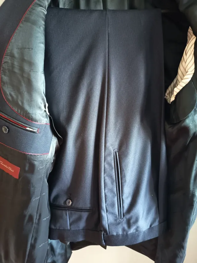 Traje de caballero azul marino talla 52